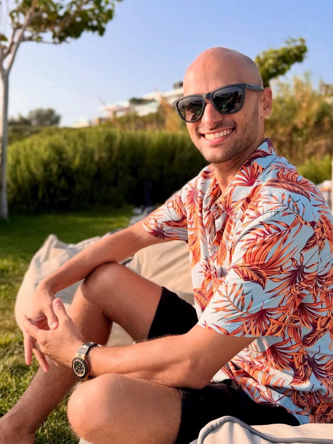 Victor Jazz beach wedding saxophonist Cyprus — tropical portrait